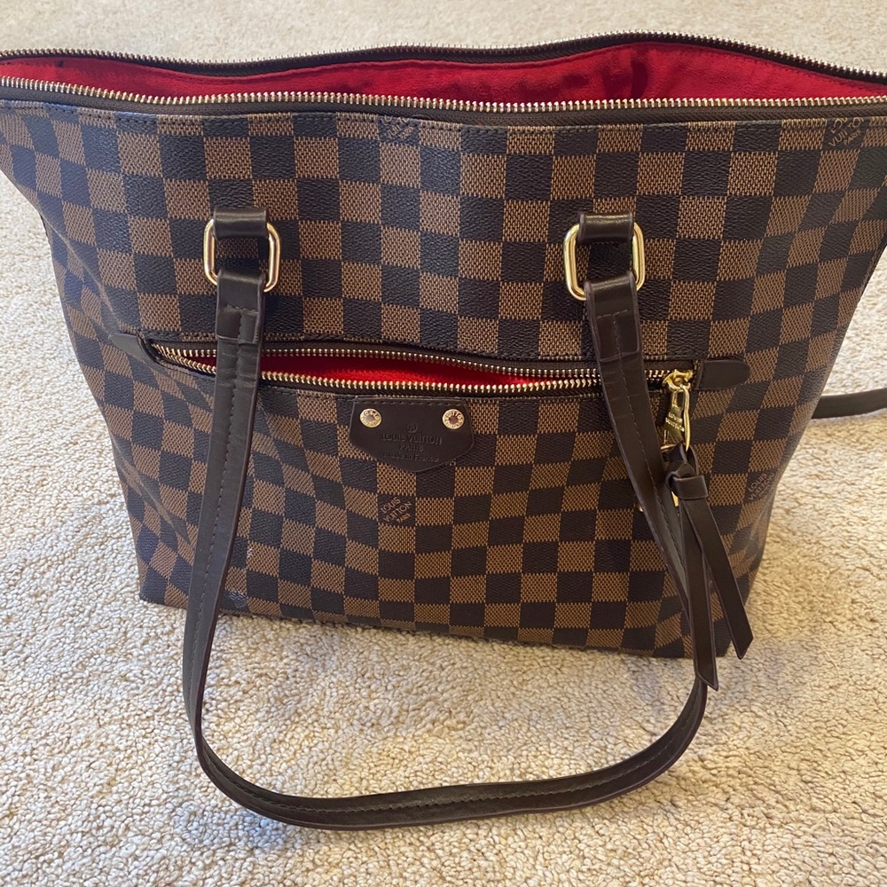 LV Purse